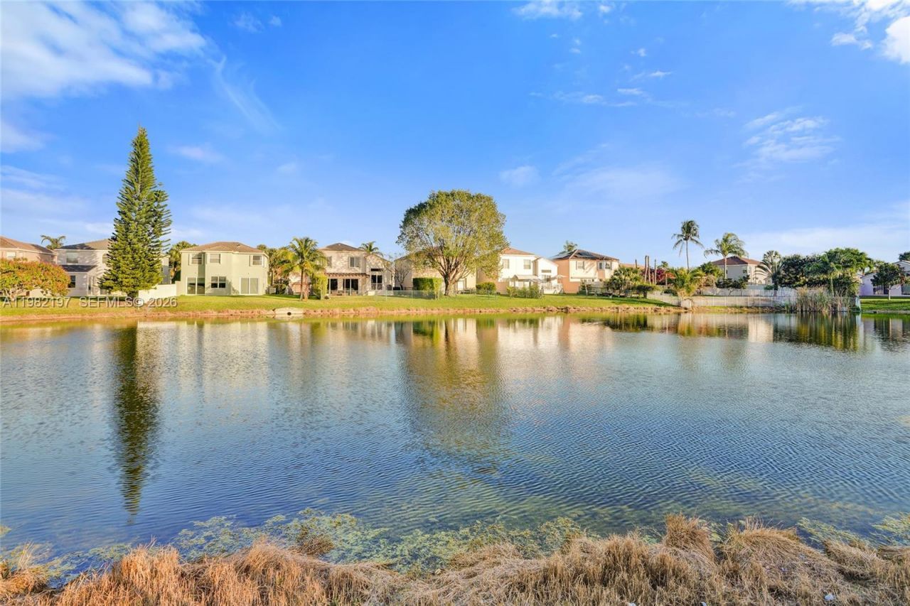 2163 NW 157th Ln, Pembroke Pines, FL 33028 Photo