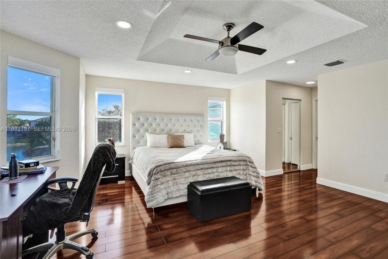 2163 NW 157th Ln, Pembroke Pines, FL 33028 Photo