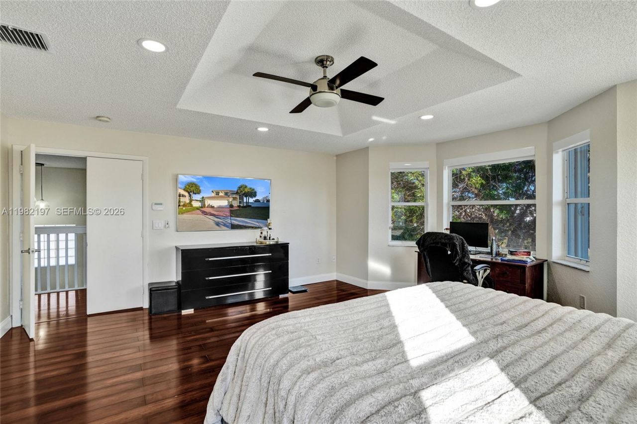 2163 NW 157th Ln , Pembroke Pines, FL 33028 Photo