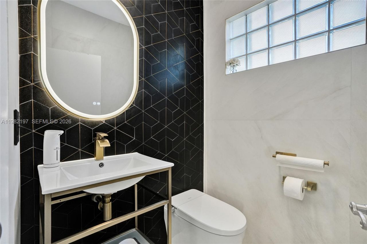 2163 NW 157th Ln , Pembroke Pines, FL 33028 Photo