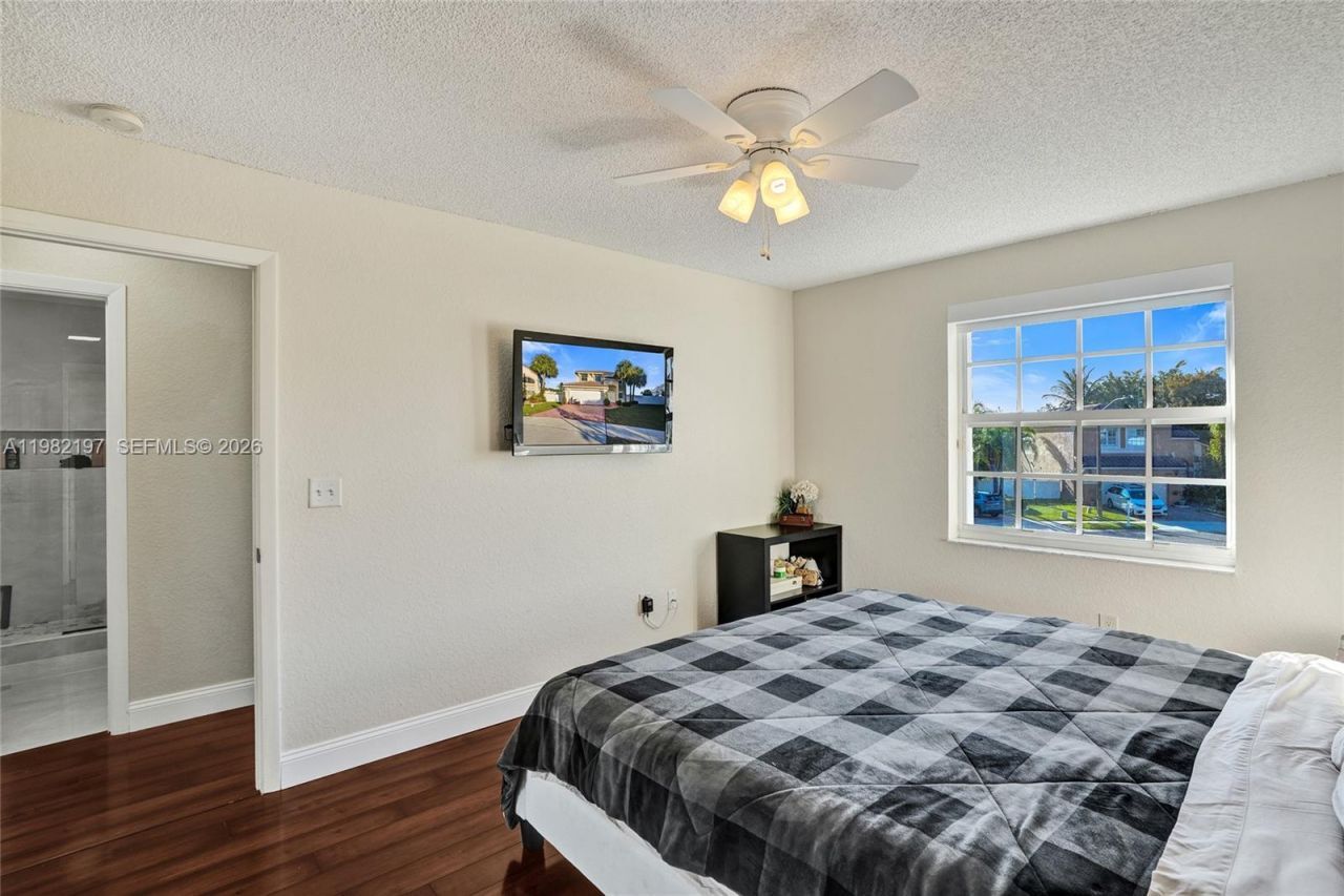 2163 NW 157th Ln, Pembroke Pines, FL 33028 Photo