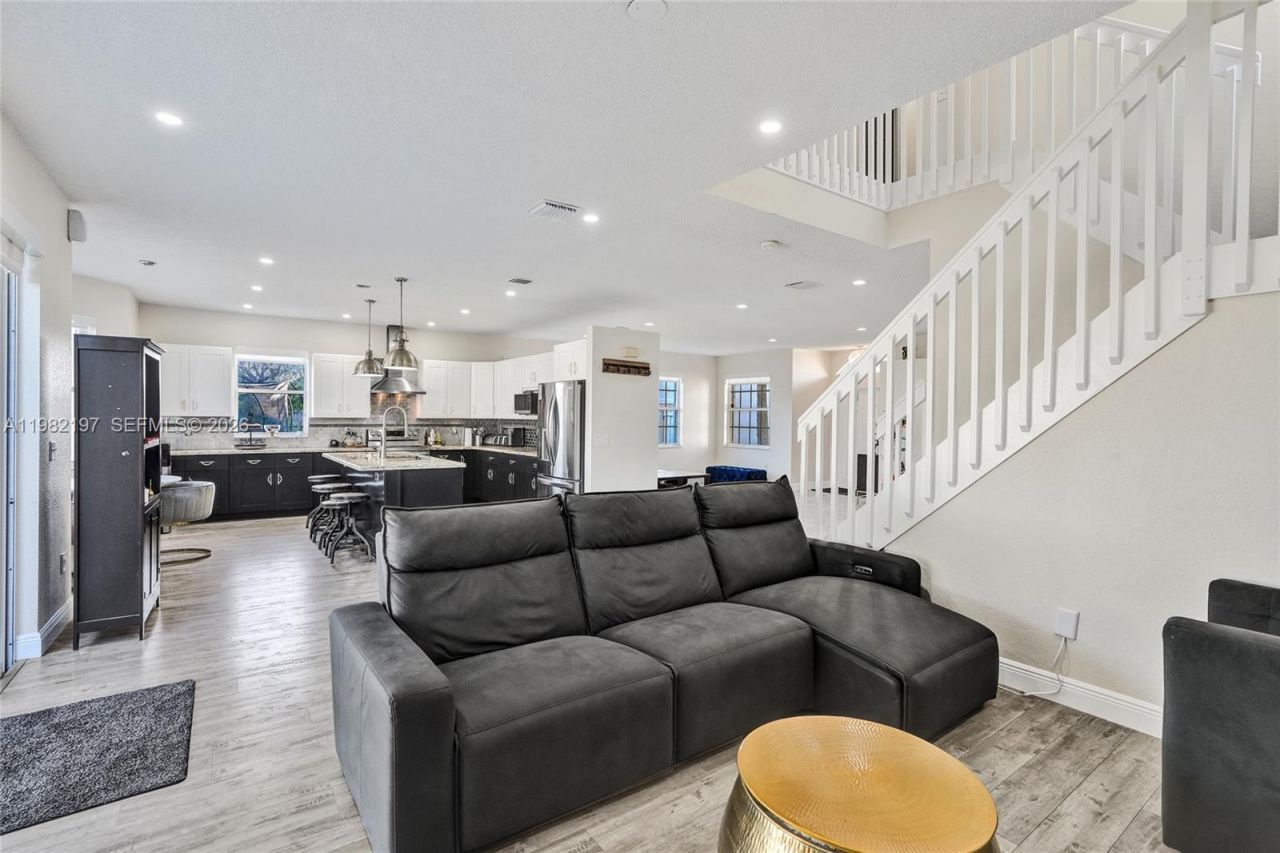 2163 NW 157th Ln , Pembroke Pines, FL 33028 Photo