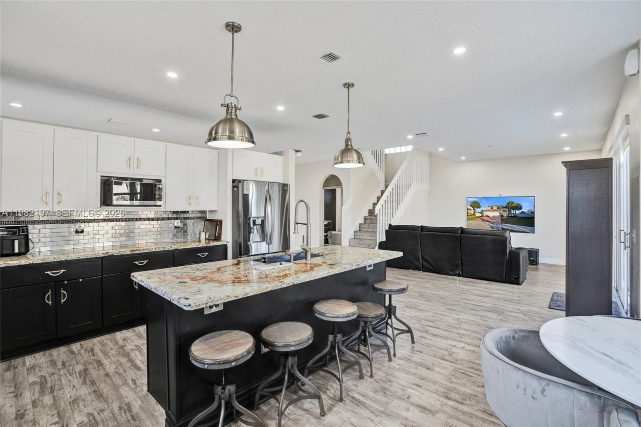 2163 NW 157th Ln , Pembroke Pines, FL 33028 Photo