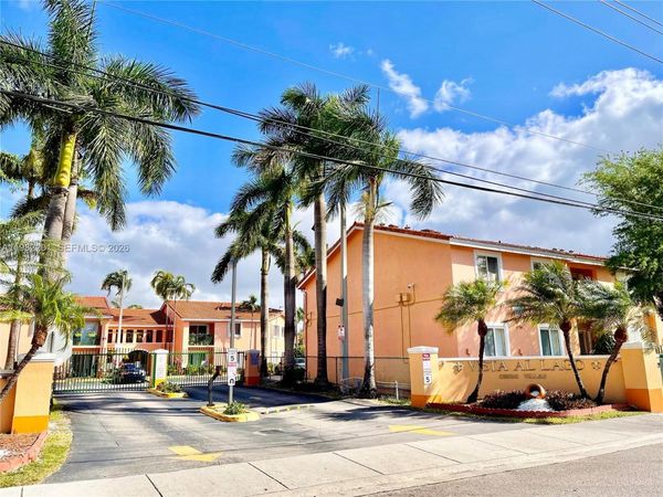 4681 NW 9th St , Unit 211, Miami, FL 33126