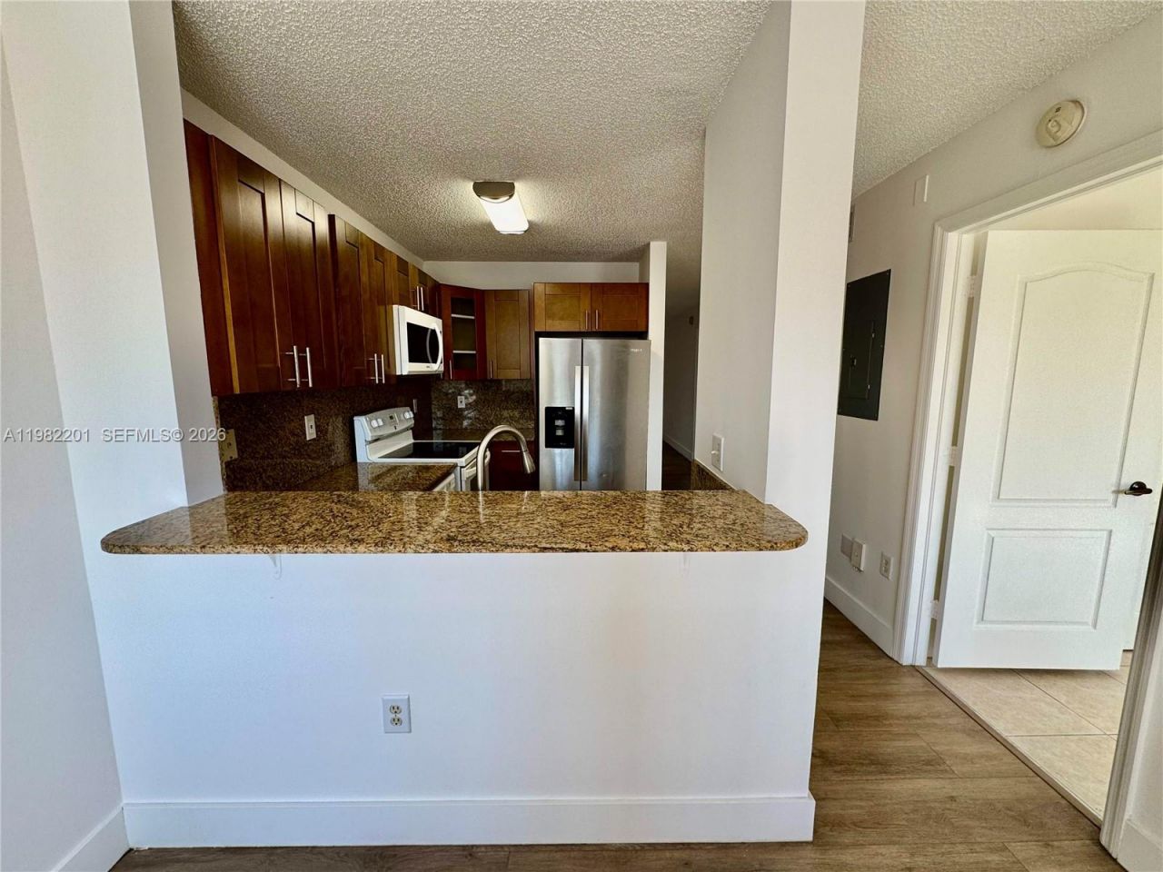 4681 NW 9th St , Unit 211, Miami, FL 33126 Photo