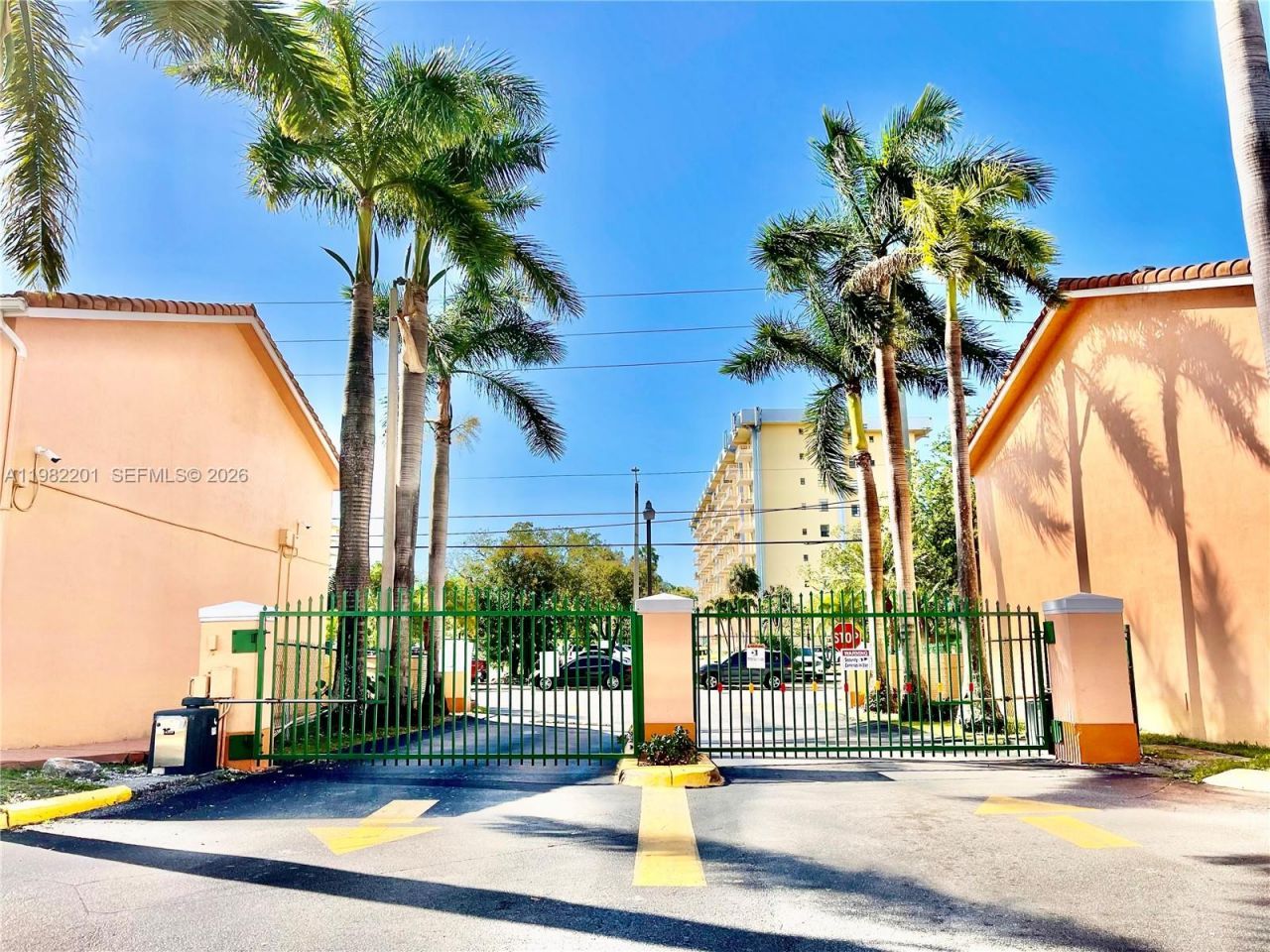 4681 NW 9th St , Unit 211, Miami, FL 33126 Photo