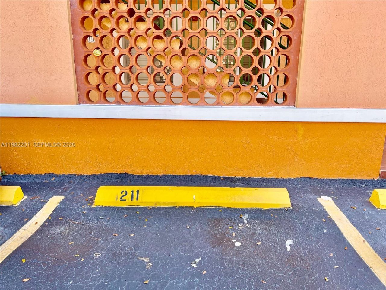 4681 NW 9th St , Unit 211, Miami, FL 33126 Photo