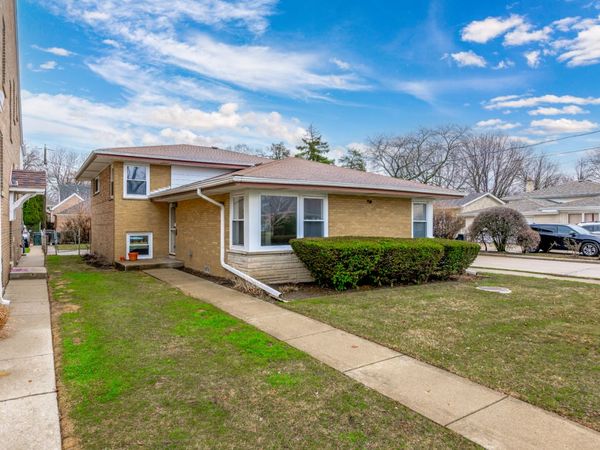 8231 Kilbourn Avenue , Skokie, IL 60076