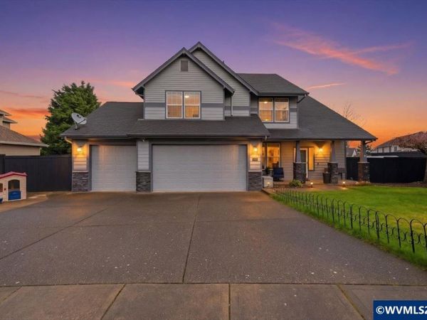 946 Reagan Av NW, Salem, OR 97304