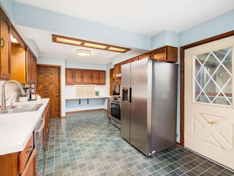 4381 Briarwood Drive, Urbana, OH 43078 Photo 9