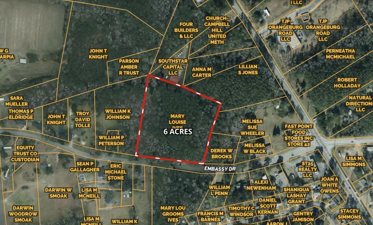 000 Embassy Drive  Photo 16