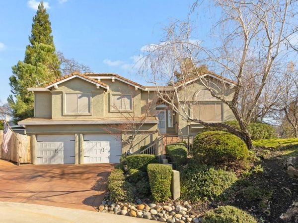 100 Hensey Ct, Folsom, CA 95630