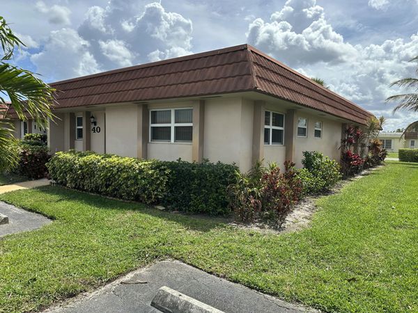 5725 Fernley Drive E, Unit 40, West Palm Beach, FL 33415