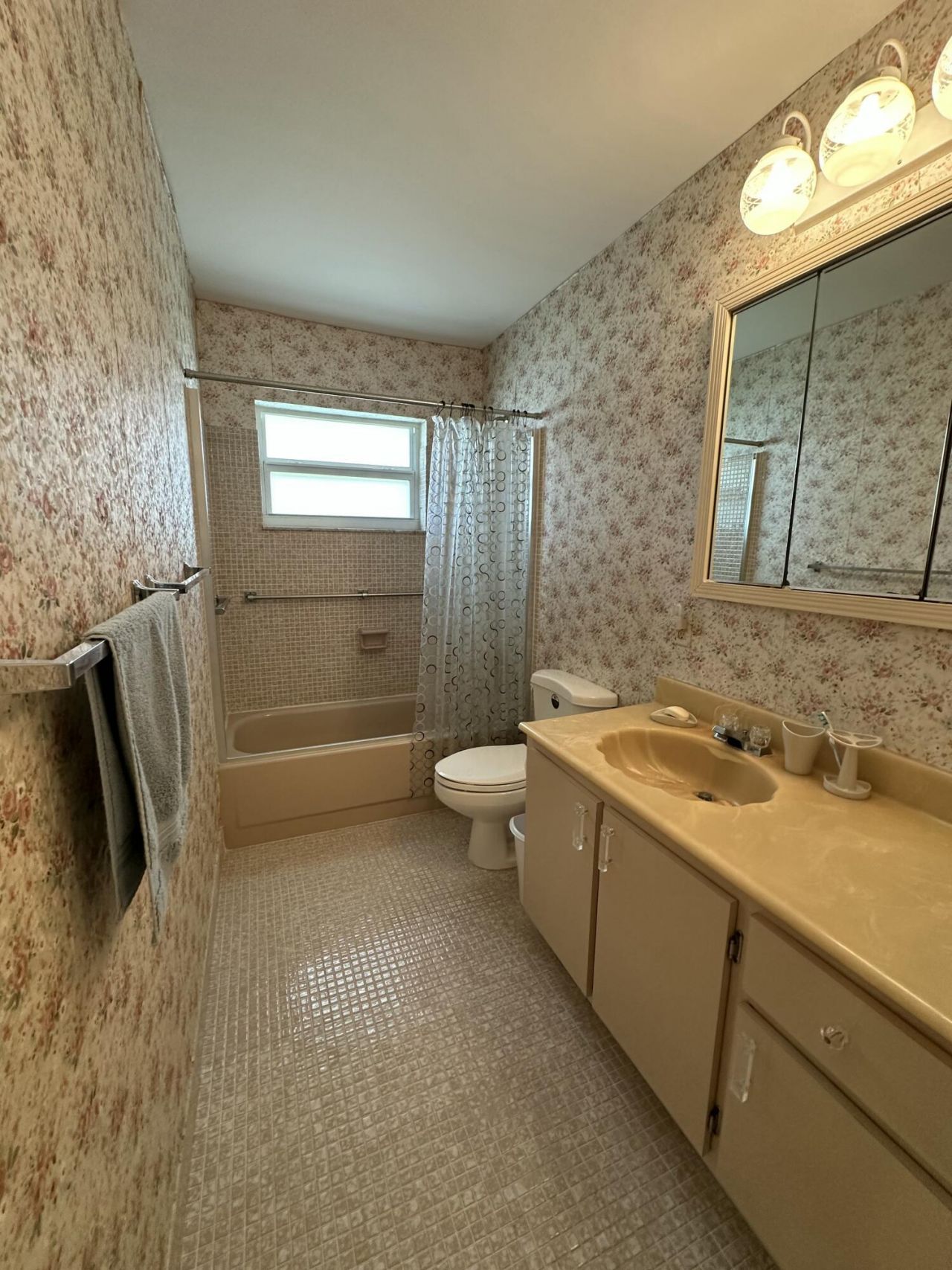 5725 Fernley Drive E, Unit 40, West Palm Beach, FL 33415 Photo