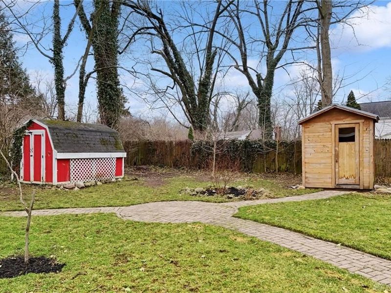 1329 Far Hills Avenue, Oakwood, OH 45419 Photo 11