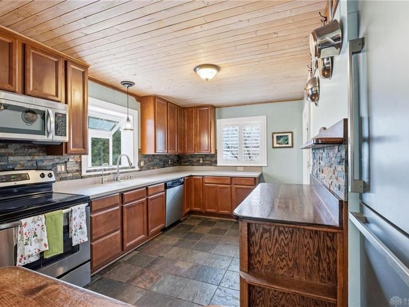 1329 Far Hills Avenue, Oakwood, OH 45419 Photo 21