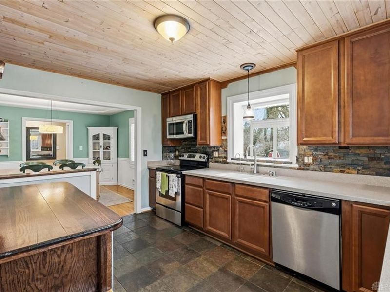 1329 Far Hills Avenue, Oakwood, OH 45419 Photo 22