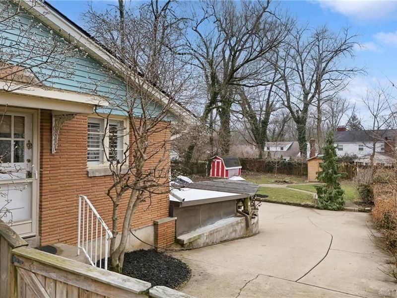 1329 Far Hills Avenue, Oakwood, OH 45419 Photo 6