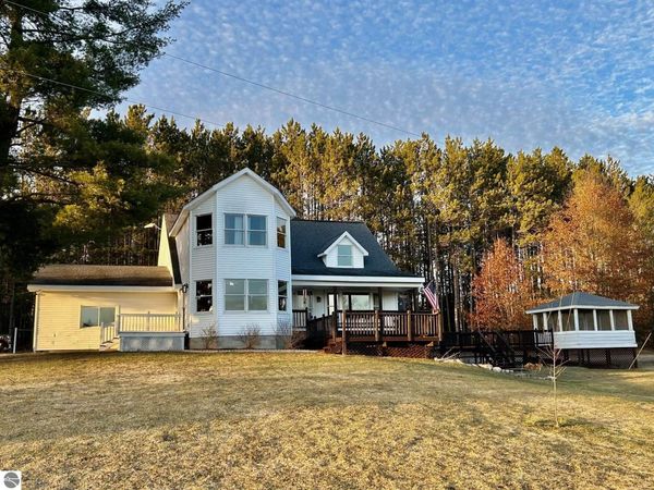 21238 Lakola Road, Tustin, MI 49688