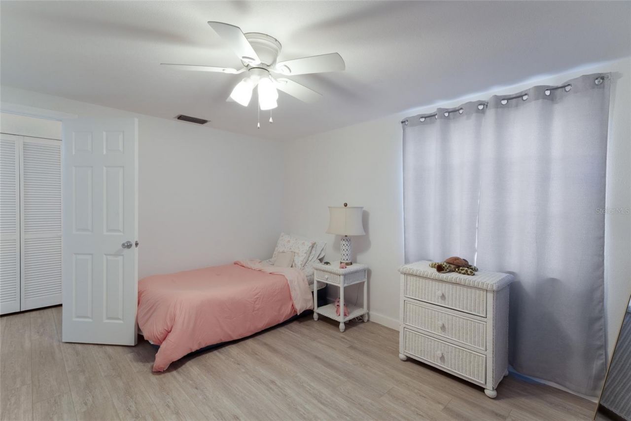 309 57th Street , Holmes Beach, FL 34217 Photo