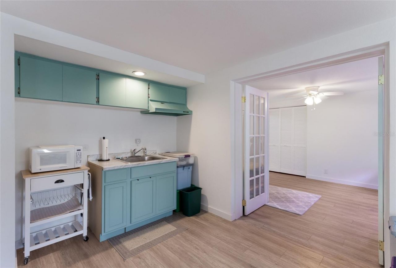 309 57th Street , Holmes Beach, FL 34217 Photo