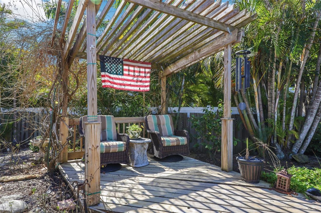 309 57th Street , Holmes Beach, FL 34217 Photo