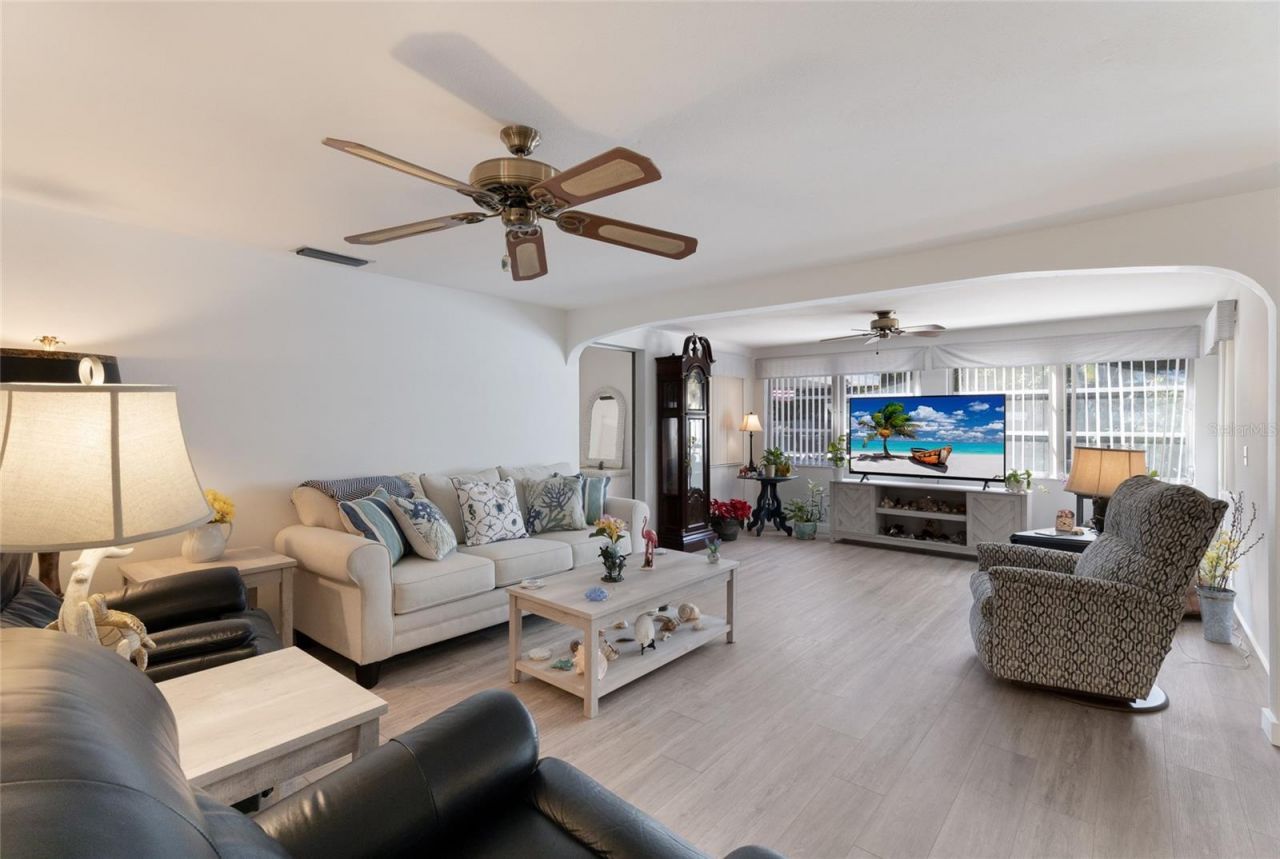 309 57th Street , Holmes Beach, FL 34217 Photo