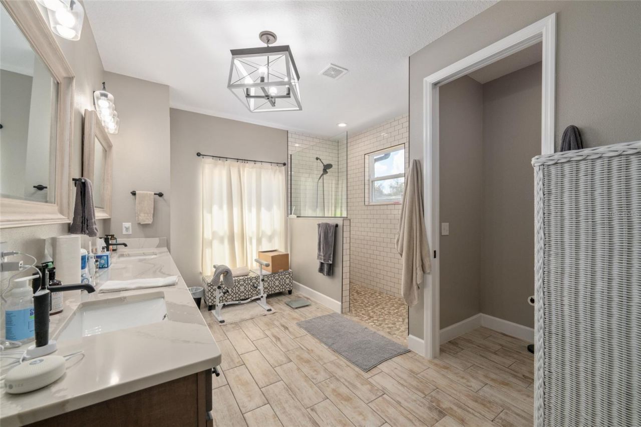 4821 Sunnyside Drive, Fruitland Park, FL 34731 Photo