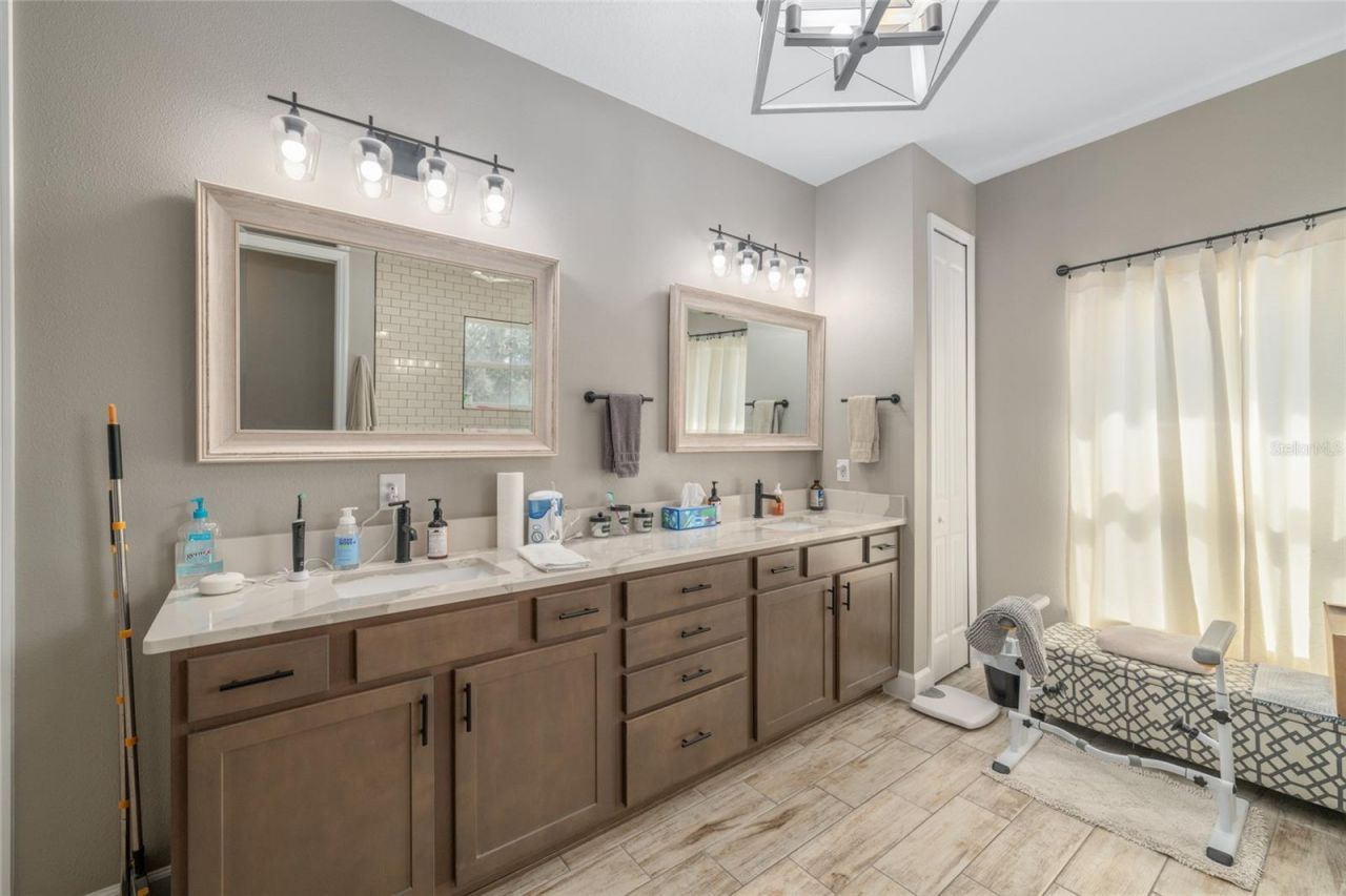 4821 Sunnyside Drive, Fruitland Park, FL 34731 Photo