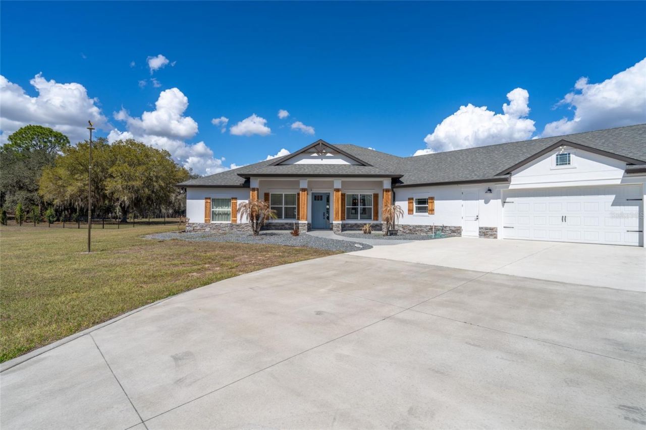 4821 Sunnyside Drive, Fruitland Park, FL 34731 Photo