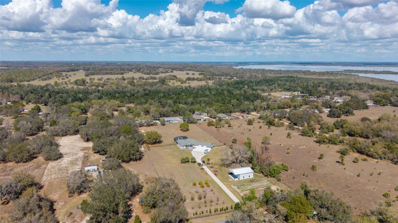 4821 Sunnyside Drive, Fruitland Park, FL 34731 Photo