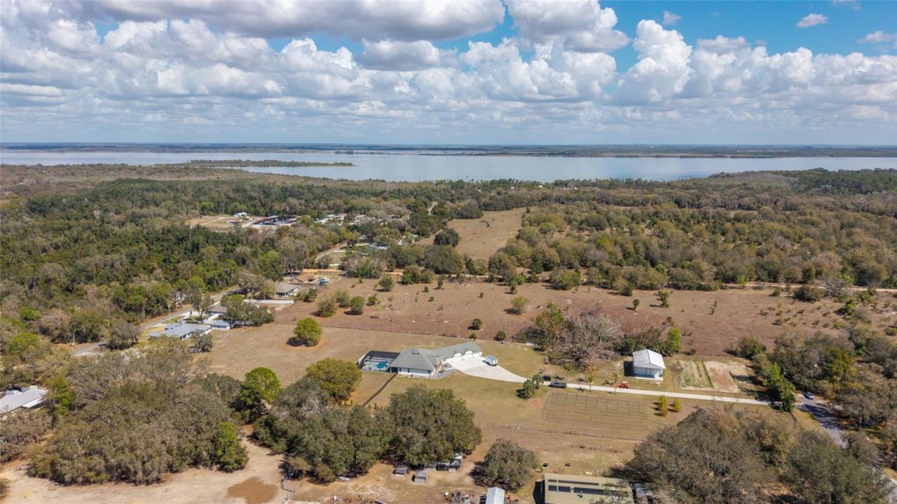 4821 Sunnyside Drive, Fruitland Park, FL 34731 Photo