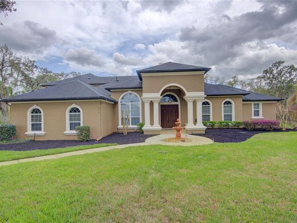 916 MILLS ESTATE PLACE , CHULUOTA, FL 32766