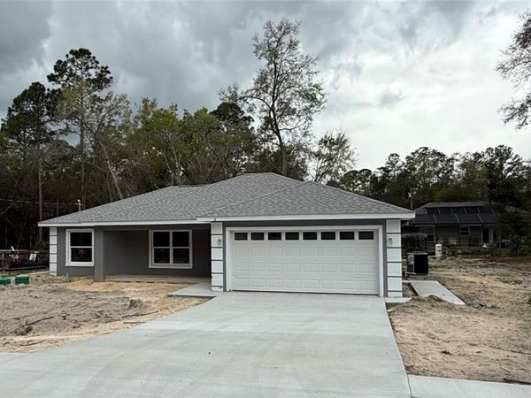 6 BAY PASS TERRACE , OCKLAWAHA, FL 32179