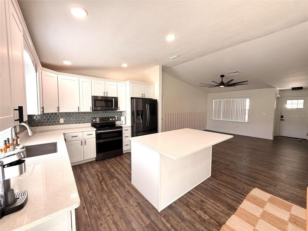 7812 Powder Horn Circle, Largo, FL 33773 Photo