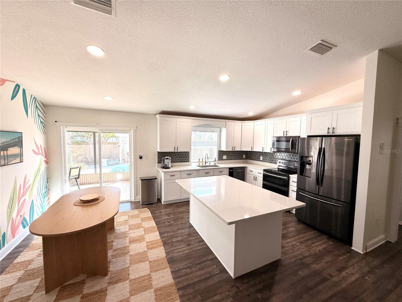 7812 Powder Horn Circle, Largo, FL 33773 Photo
