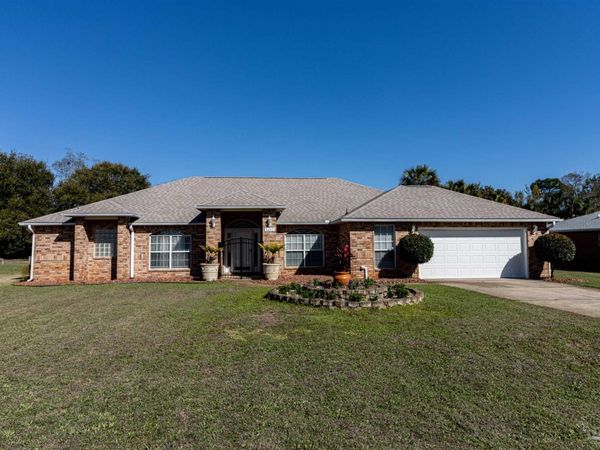 1412 Castnet Dr, Navarre, FL 32566