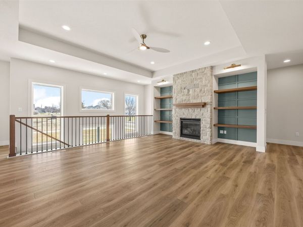 980 17th Ave SW , Mt Vernon, IA 52314