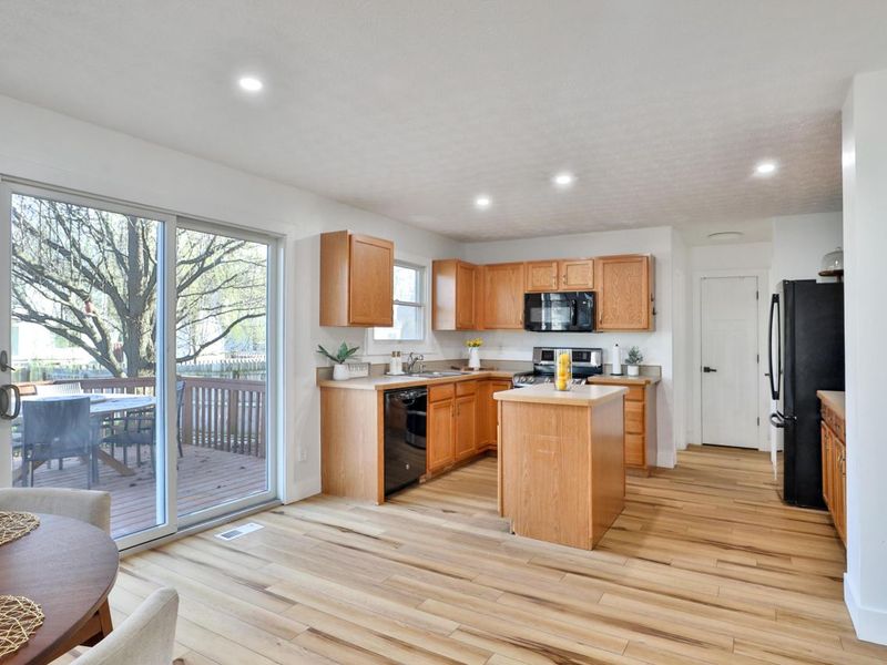 348 Holly Grove Road, Lewis Center, OH 43035 Photo 15