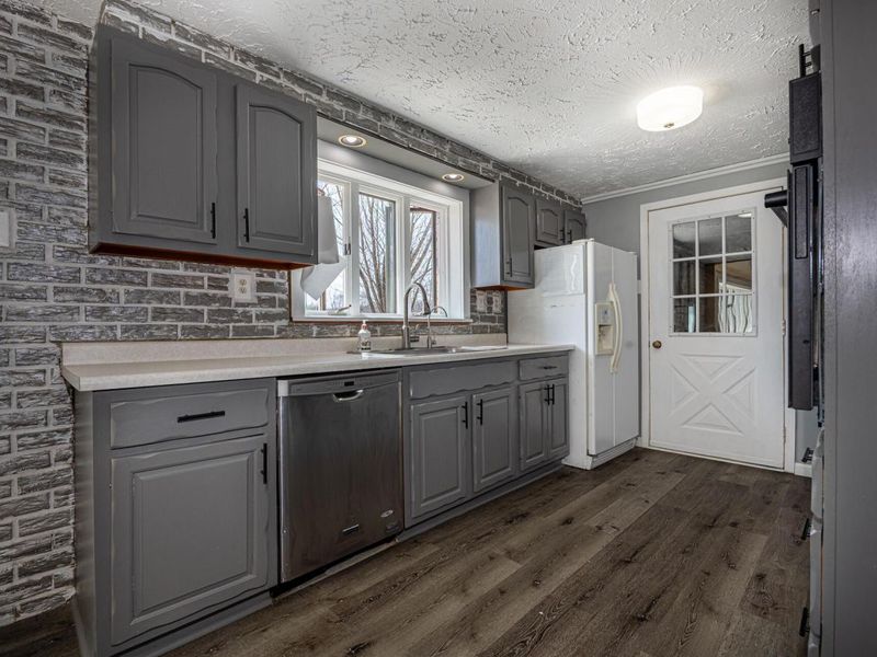 26140 Township Rd 37, Coshocton, OH 43812 Photo 11