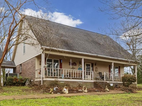3715 Henderson Rd, Batesville, MS 38606