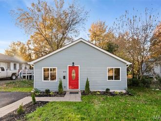 3221 Suncrest Avenue Saint Louis, MO 63114