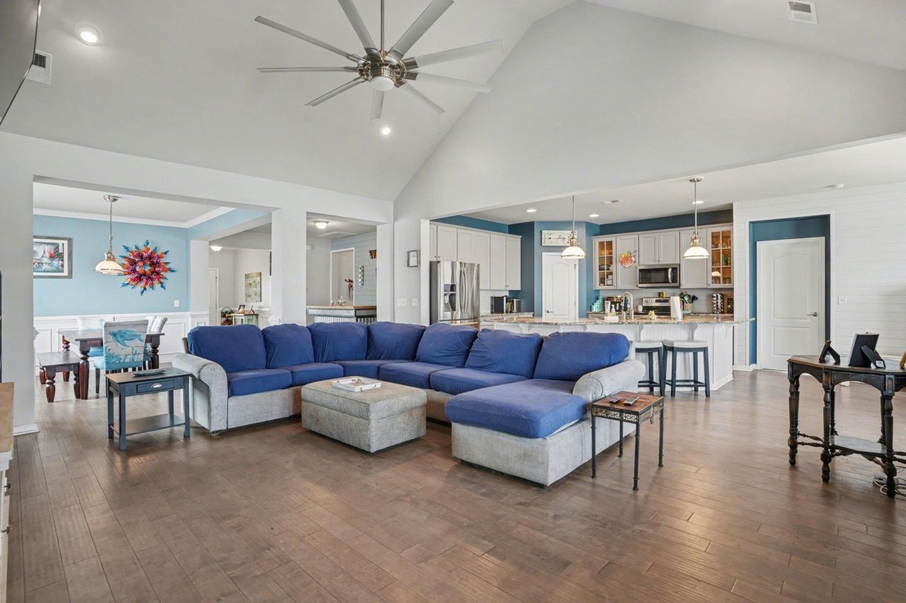 193 Terra Vista Dr. Photo 8