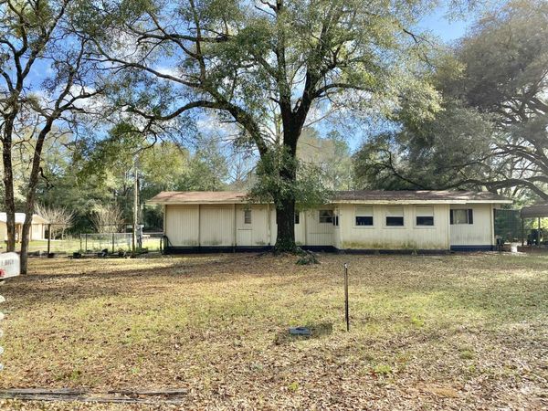 3210 Wells Avenue, Crestview, FL 32539