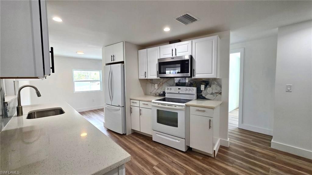 8180 Suncoast Dr , North Fort Myers, FL 33917 Photo