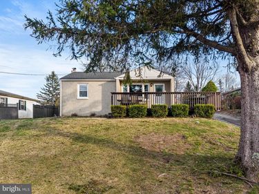 5380 POINT PLEASANT PIKE, DOYLESTOWN, PA 18902