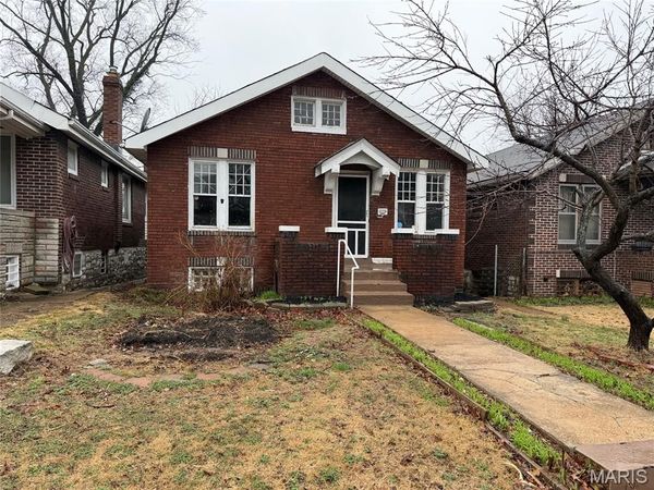 4439 Grace Avenue , St Louis, MO 63116