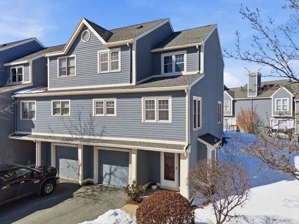 34 Boulderbrook Dr, Unit 34, Peabody, MA 01960