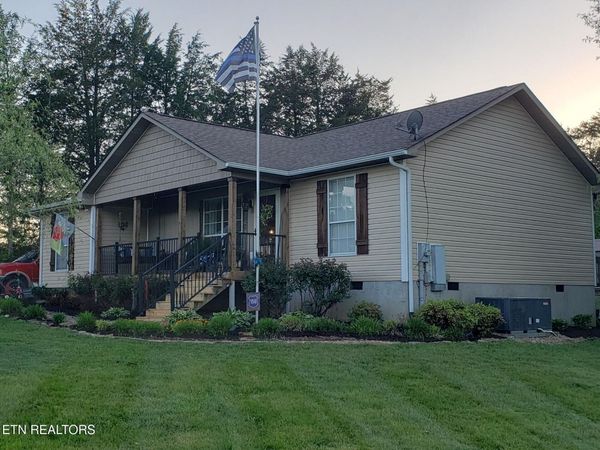 273 Vernie Lee Rd, Friendsville, TN 37737