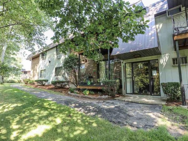 11 Strawberry Bank Road, Unit 17, Nashua, NH 03062